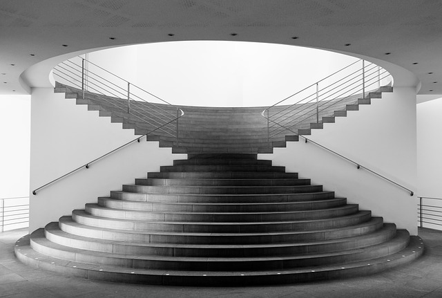 designové schody v muzeu